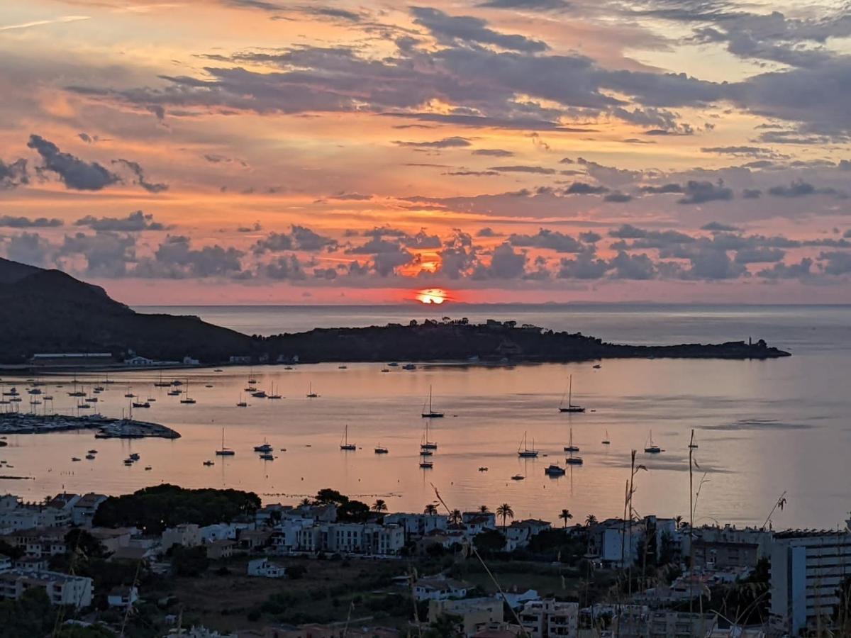 Villa Apprx 3 Min Walking Beach, Private Mountain Ideal For Runners, Hikers Families Villa Port de Pollença