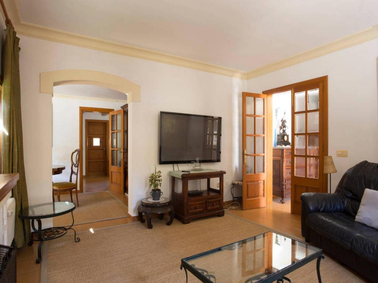 Villa Apprx 3 Min Walking Beach, Private Mountain Ideal For Runners, Hikers Families