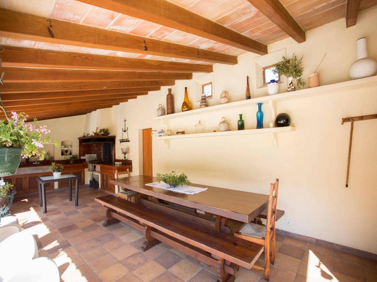 Villa Apprx 3 Min Walking Beach, Private Mountain Ideal For Runners, Hikers Families *
