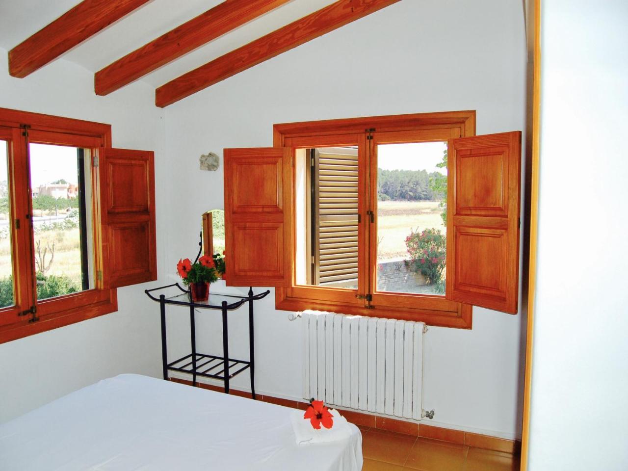 Villa Apprx 3 Min Walking Beach, Private Mountain Ideal For Runners, Hikers Families